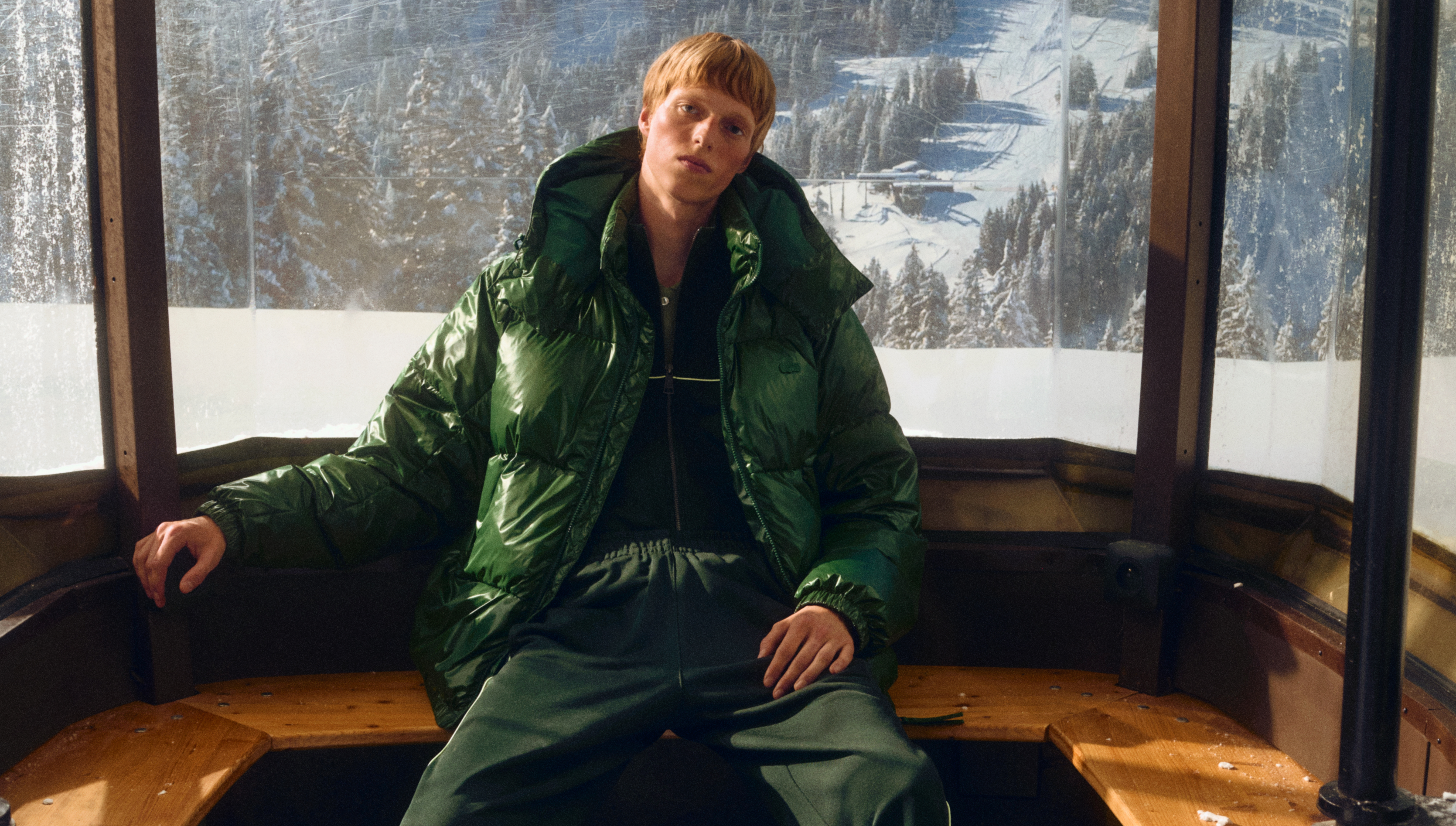 Верхняя одежда и аксессуары